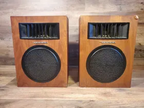 40-255A RADIOSHACK Realistic Tandy Wood Bookshelf Speaker
