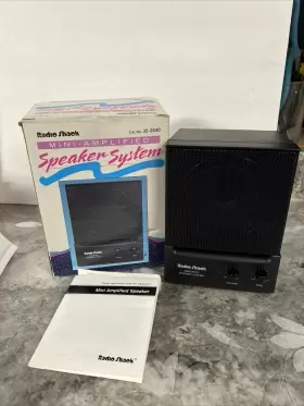 32-2040 RADIOSHACK Radio Mini Amplified Speaker 32-2040 RADIOSHACK Radio Mini Amplified Speaker