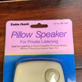 33-208 RADIOSHACK Radio Pillow Speaker Plug #2 33-208 RADIOSHACK Radio Pillow Speaker Plug #2