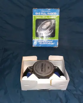 40-1000A RADIOSHACK Nos Realistic Radio Speaker