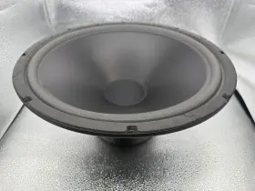40-1301 RADIOSHACK Set Radio Subwoofers Realistic #2