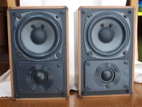 40-2039B RADIOSHACK Realistic Bookshelf Speakers #2