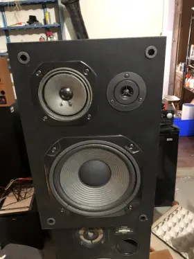 40-4046 RADIOSHACK Optimus Bookshelf Speaker Grille 40-4046 RADIOSHACK Optimus Bookshelf Speaker Grille