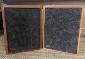 MC500 RADIOSHACK Radio Bookshelf Speakers