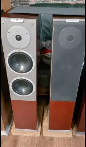 MI-11407 RCA Audiovector