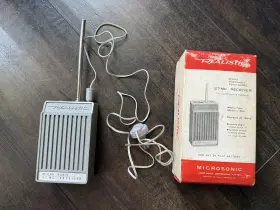 21-109 REALISTIC Microsonic Receiver Radio