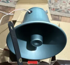 40-1239A REALISTIC Power Horn Watts Loud Speaker