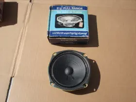 40-1241C REALISTIC Nos Radio Speaker