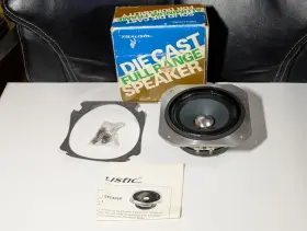 40-1311 REALISTIC Nos Speaker Die Cast Radio