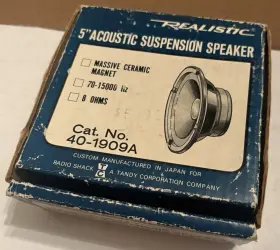 40-1909A REALISTIC Acoustic Suspension Speaker