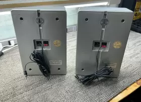 40-2038 REALISTIC Radio Minimus Speakers Cat #3 40-2038 REALISTIC Radio Minimus Speakers Cat #3