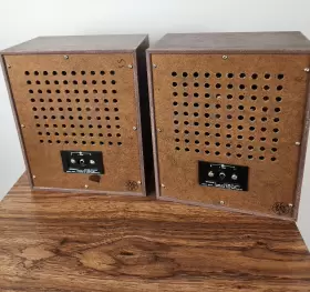 40-913C REALISTIC Radio Wood Grain Bookcase Speakers Cat #3 40-913C REALISTIC Radio Wood Grain Bookcase Speakers Cat #3