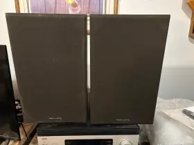 MC-1800 REALISTIC Speakers Sound Great
