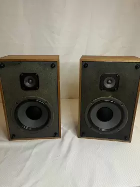 MC600 REALISTIC Veneer Bookshelf Speakers #2 MC600 REALISTIC Veneer Bookshelf Speakers #2