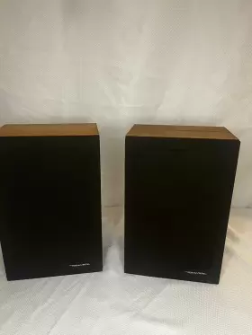 MC600 REALISTIC Veneer Bookshelf Speakers MC600 REALISTIC Veneer Bookshelf Speakers