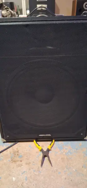 PA100 REALISTIC Speakers PA100 REALISTIC Speakers