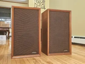 SOLO-3A REALISTIC Radio Tandy Bookshelf Stereo Speakers SOLO-3A REALISTIC Radio Tandy Bookshelf Stereo Speakers