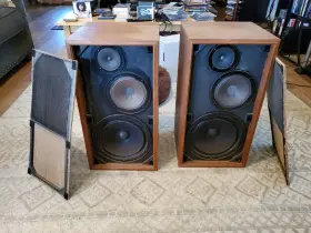 AS-400 SANSUI Speakers #2