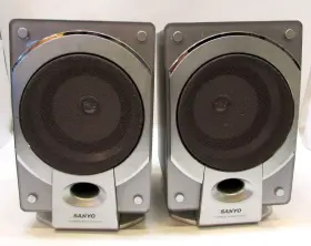 AVM-660SP SANYO Dynamic Bass Sound Stereo Speakers