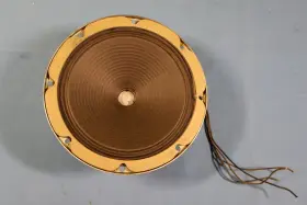 4465 SILVERTONE Od Speaker Tombstone Radio Battery #2 4465 SILVERTONE Od Speaker Tombstone Radio Battery #2