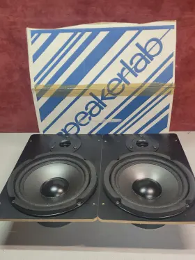 D19D-05 SPEAKERLAB Bookshelf Midrandge Speakers Panel Nos D19D-05 SPEAKERLAB Bookshelf Midrandge Speakers Panel Nos