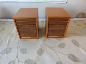 106-10 TANDBERG End Fi Speakers