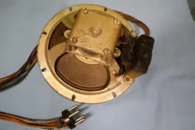 012A222C TRUETONE Speaker Tombstone Radio #2