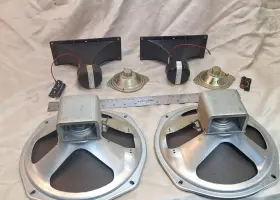 2-49-1151 ZENITH Speakers Console 2-49-1151 ZENITH Speakers Console