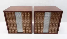 FR-101 ZENITH Radial Radio Stereophonic Stereo Speakers Book FR-101 ZENITH Radial Radio Stereophonic Stereo Speakers Book