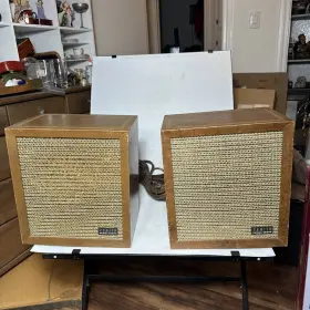 FR-105 ZENITH Radial Sound Speakers Design
